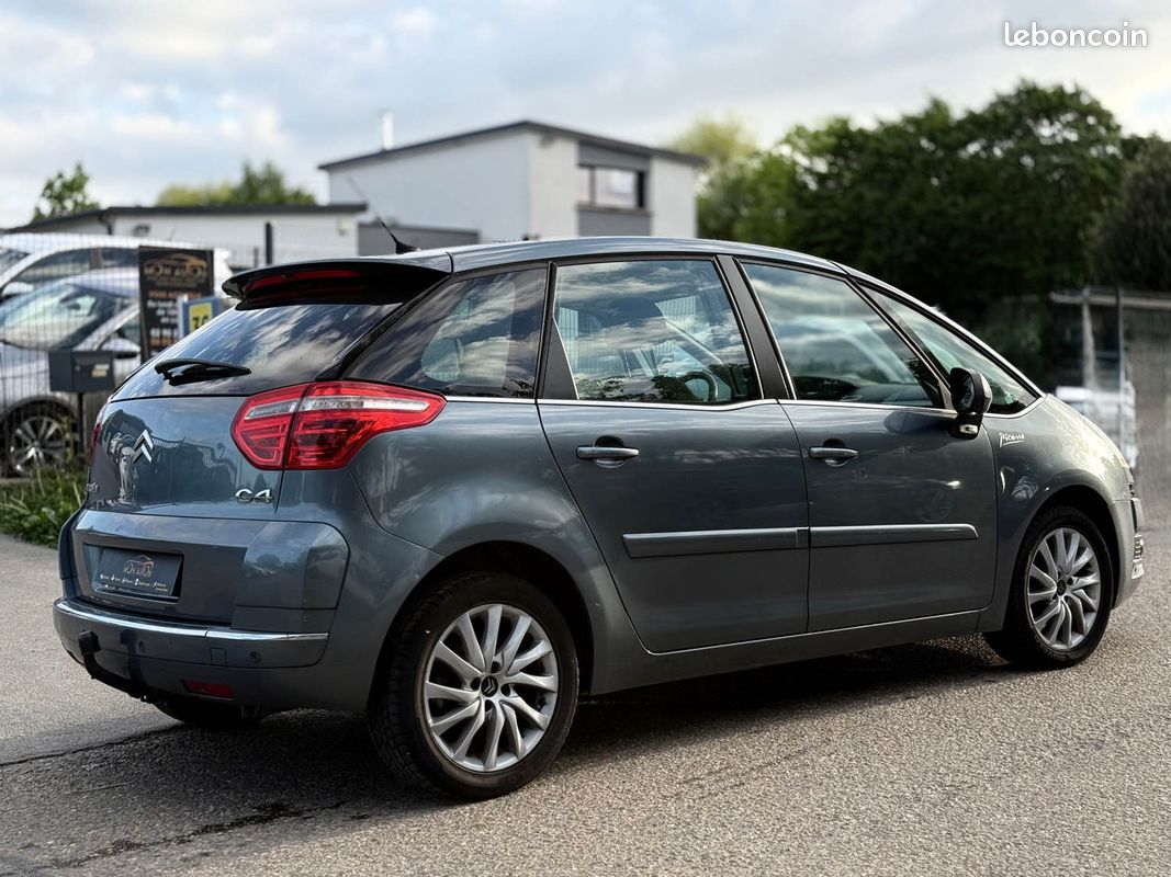 Citroën C4 Picasso 1.6 HDi 110ch Pack Dynamique - Clim - Régulateur - Révisée & Garantie 6 mois (image 5)
