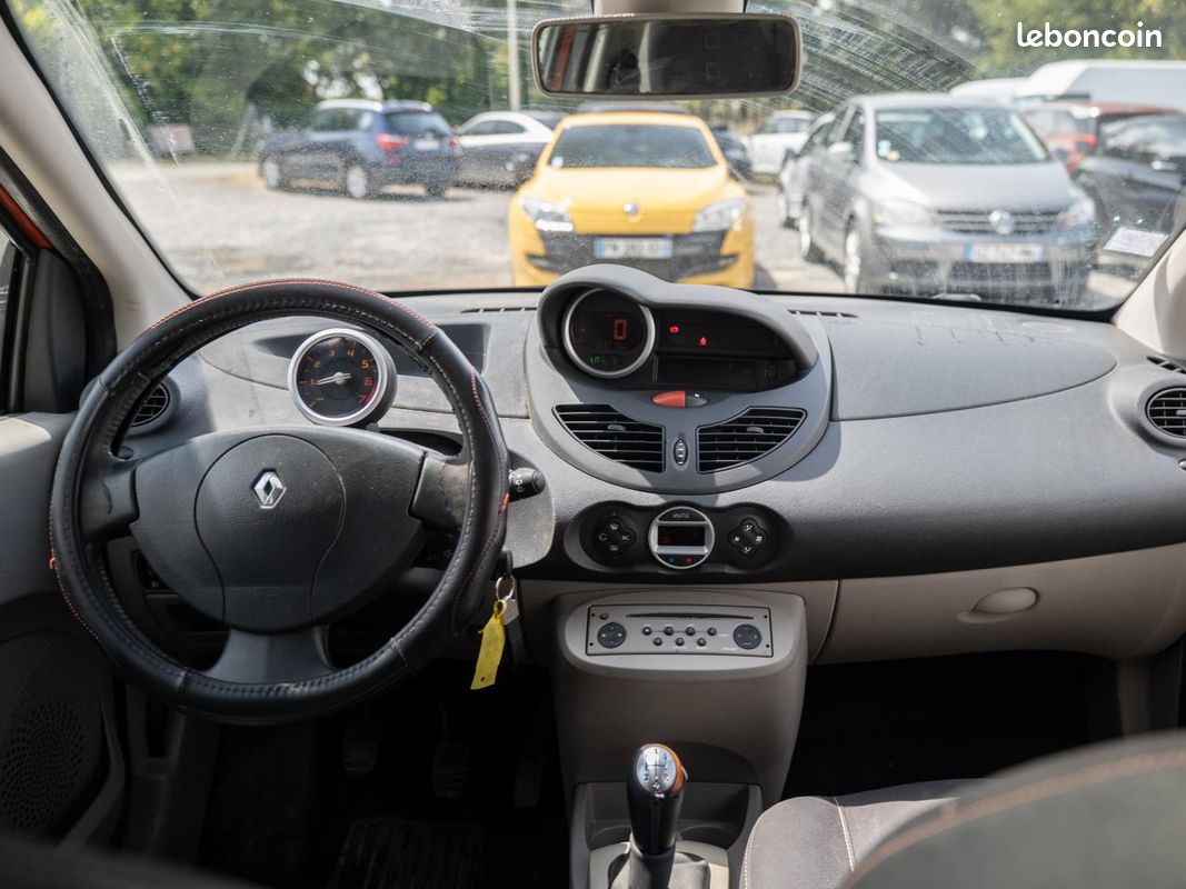 RENAULT TWINGO GT 1.2i 100Ch - DISTRIBUTION FAITE (image 15)