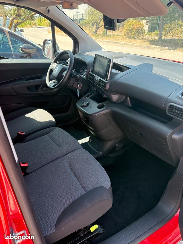 Citroen Berlingo 1.5 BLUEHDI 130 EAT TVA RECUPERABLE 1 ère main (image 5)