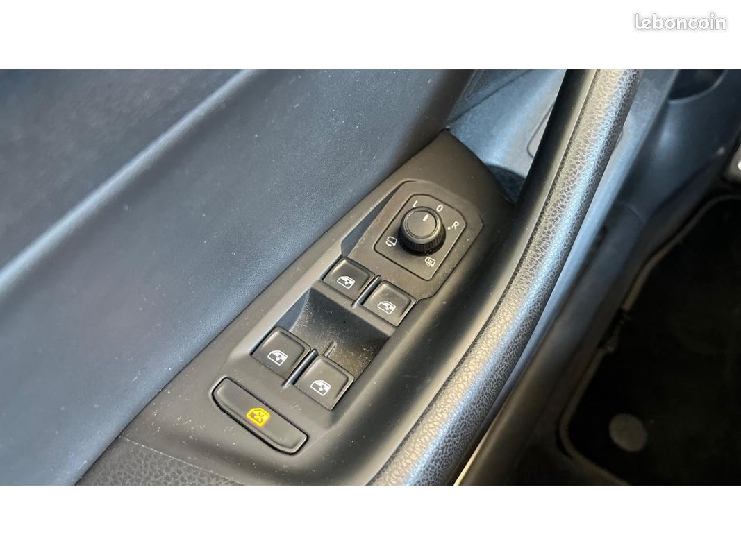 Volkswagen arteon elegance 2.0 tdi 150 bva - sieges chauffants av ar / camera 360 / regulateur adaptatif (image 16)