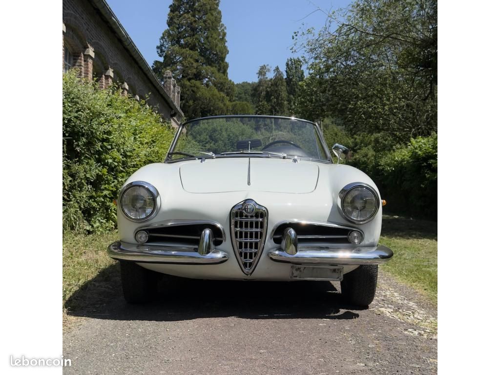 Alfa romeo giulietta spider (image 8)