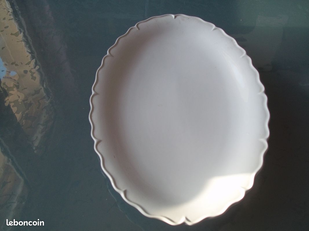 Grand plat blanc (image 3)