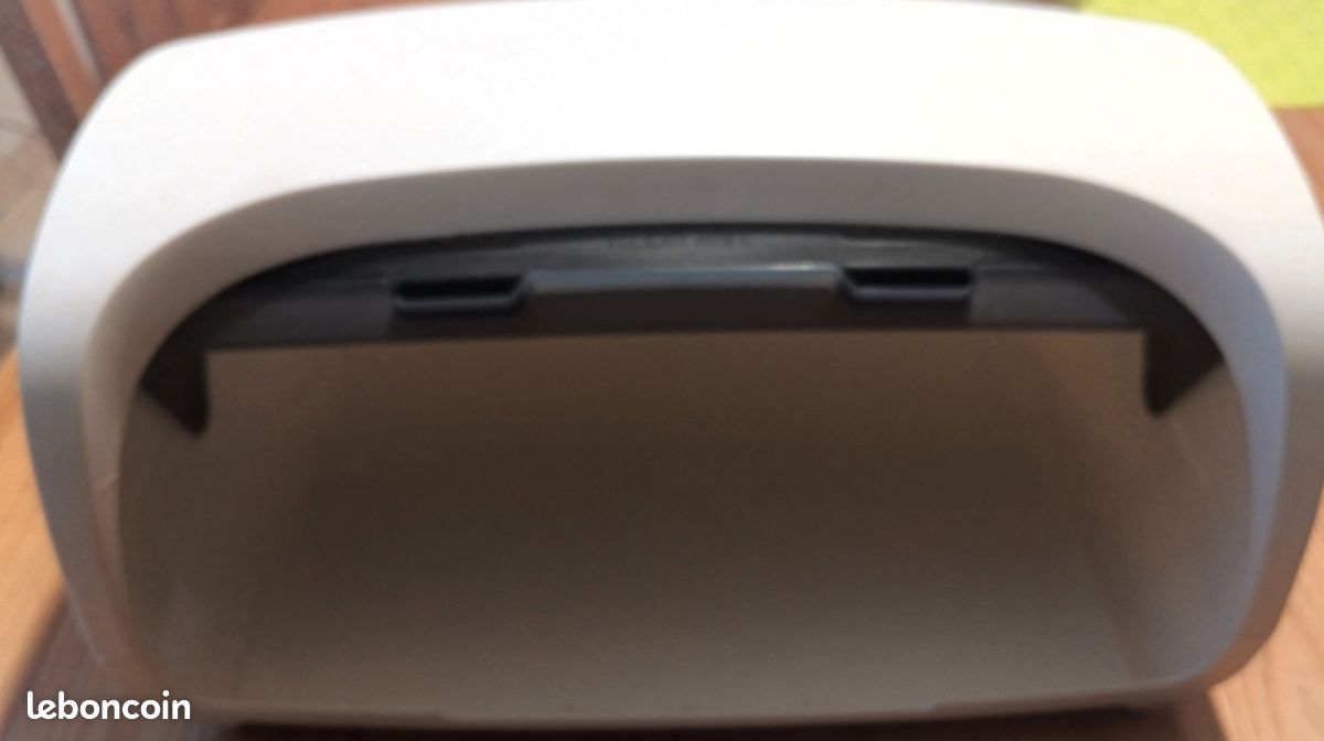 Huche a pain tupperware (image 1)