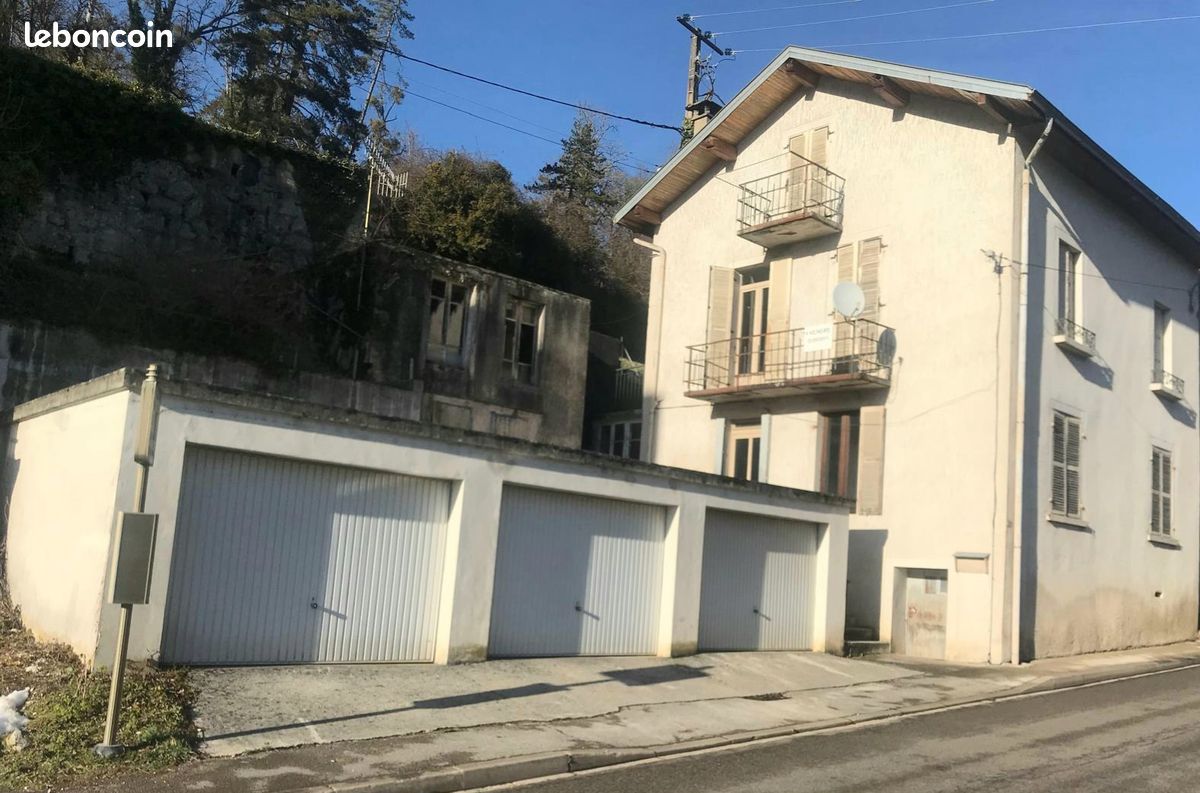 Maison 8 pièces 135 m² · à Saint-Claude · 135 m² · 145 000 €