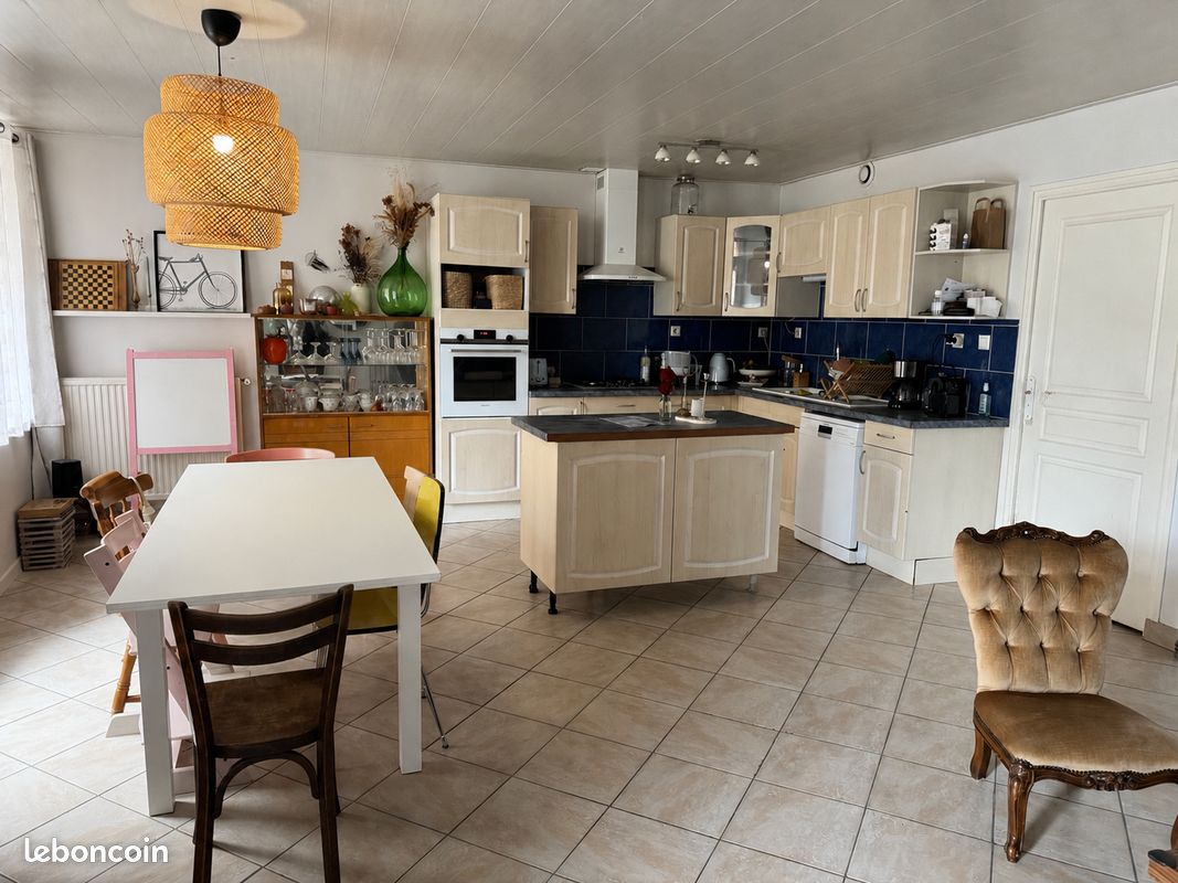 Maison 5 pièces 130 m² · à Corps-Nuds · 130 m² · 271 700 €