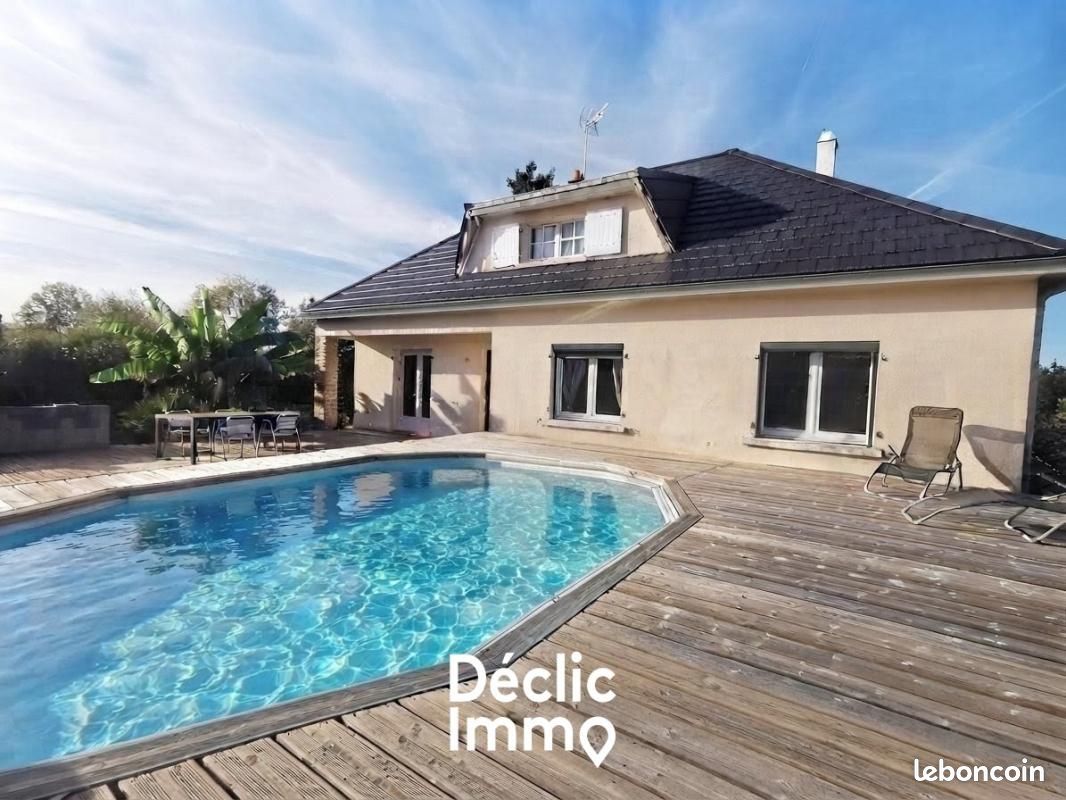 Maison 9 pièces 196 m² · à Ardin · 196 m² · 179 900 €