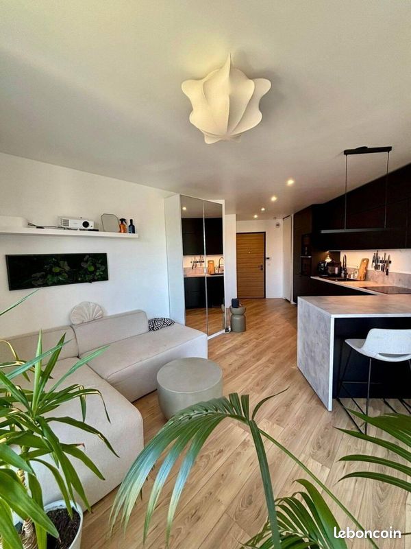 Appartement 2 pièces 42 m² · à Montreuil · 42 m² · 1 390 €/mois