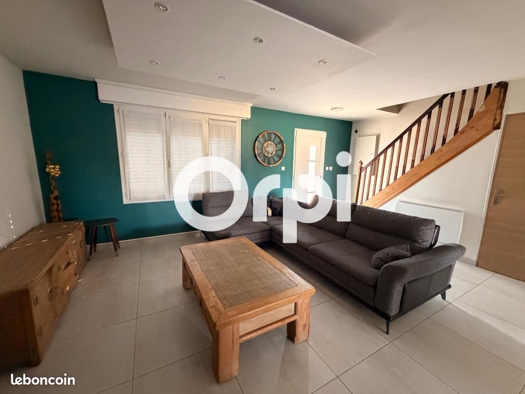 Maison 5 pièces 123 m² · à Camphin-en-Carembault · 123 m² · 1 250 €