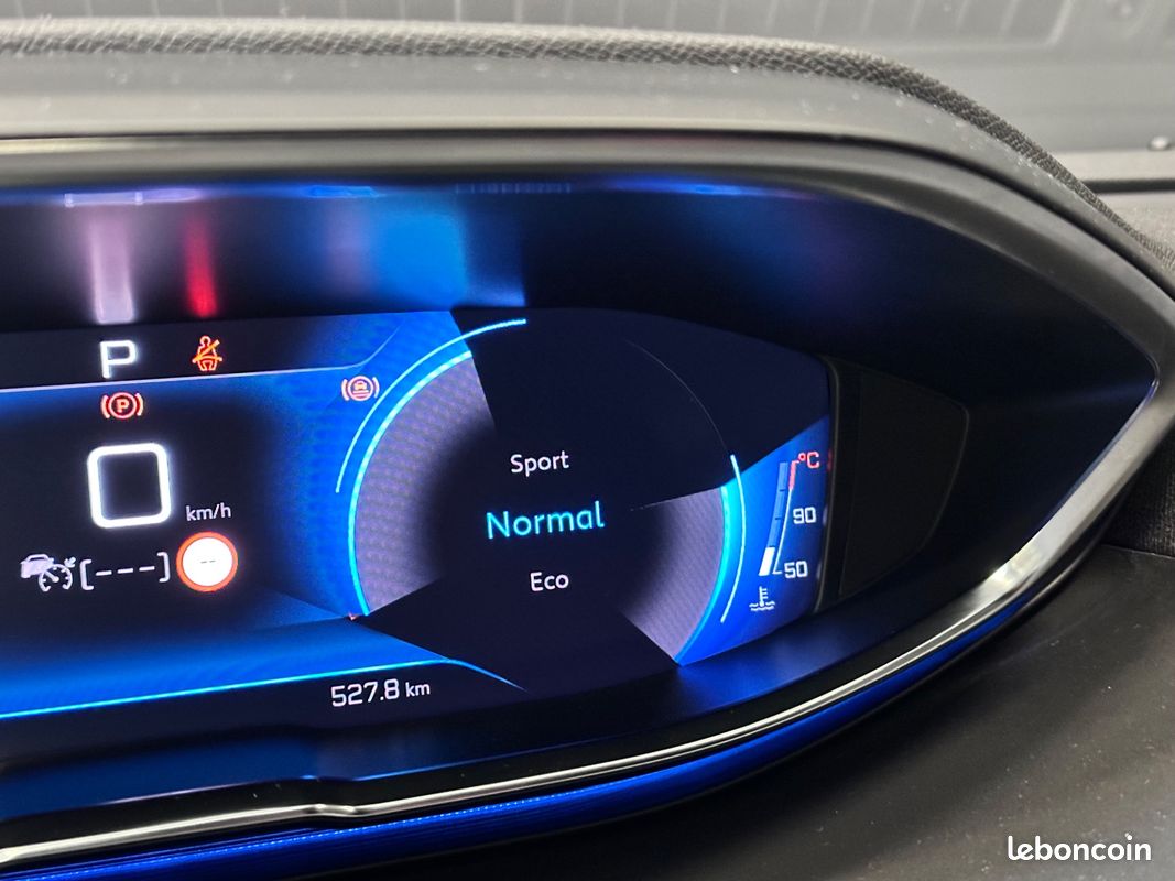 PEUGEOT 5008 1.5 BLUEHDI 130ch GT PACK EAT BVA (image 17)