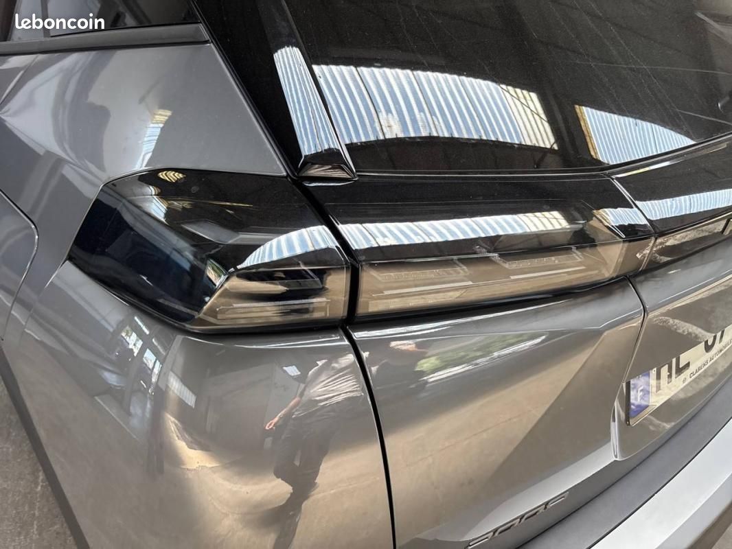 Peugeot 2008 Hybrid 110 e-DCS6 - Allure (image 17)