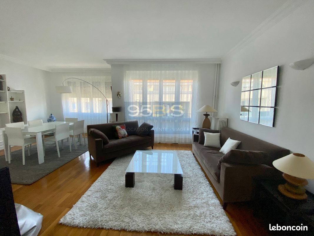 Appartement 3 pièces 76 m² · à Lyon · 76 m² · 2 215 €
