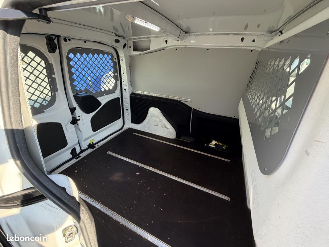 CITROEN BERLINGO 1.6 BlueHDi - 75 III FOURGON Fourgon M Club 1000 kg PHASE 1 (image 8)