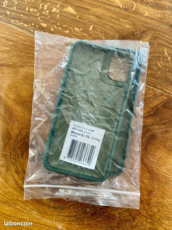 Lot 2 Coques téléphone neuf iPhone X / XS / 11 Pro Vert (image 3)