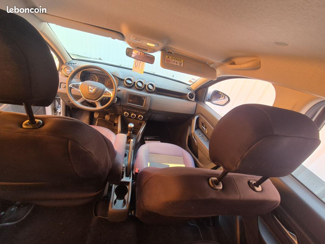 DACIA Duster Blue dCi 115 4x2 Prestige (image 13)