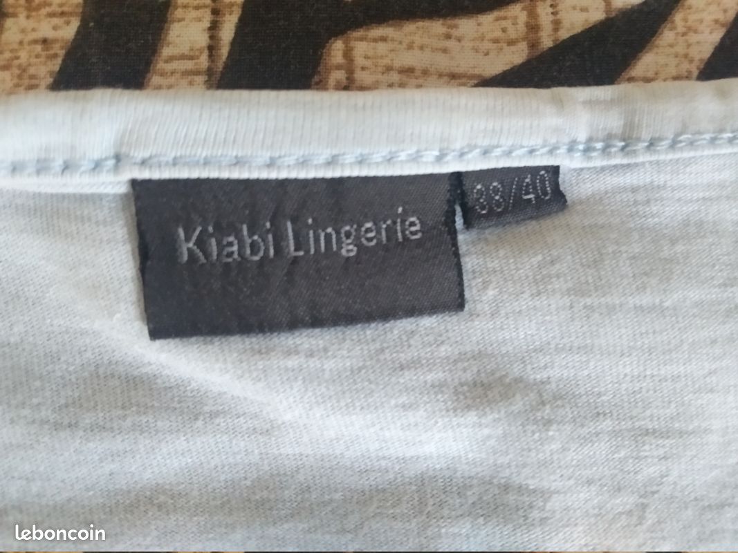Lot de 2 nuisettes taille 38/40(Hello Kitty/Kiabi) (image 3)