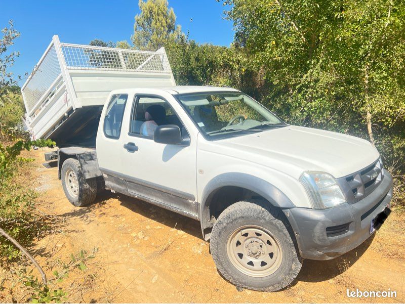 Isuzu D Max 4x4 Benne (image 2)