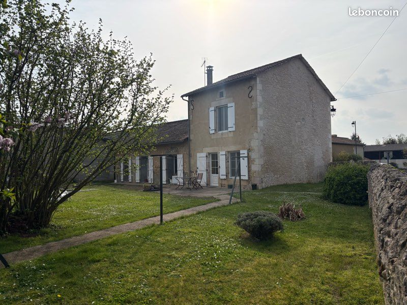 Maison 6 pièces 142 m² · à Pouillé · 142 m² · 220 000 €