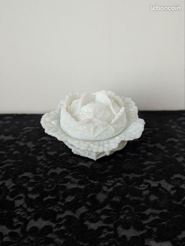 Bonbonnière chou en opaline de Portieux (image 1)