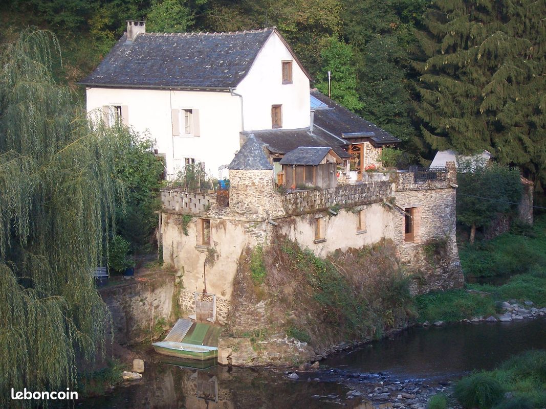 Maison 10 pièces 340 m² · à Tanus · 340 m² · 398 000 €