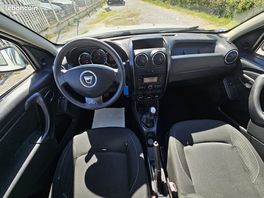 Dacia Duster 1.5 DCI 90cv 4x2 Édition 2017 1ère Main (image 7)