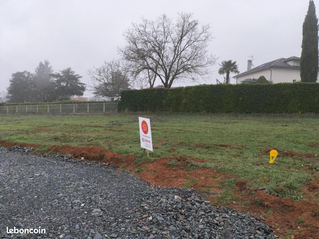 Terrain 588 m² Rosieres · à Rosières · 58 800 €