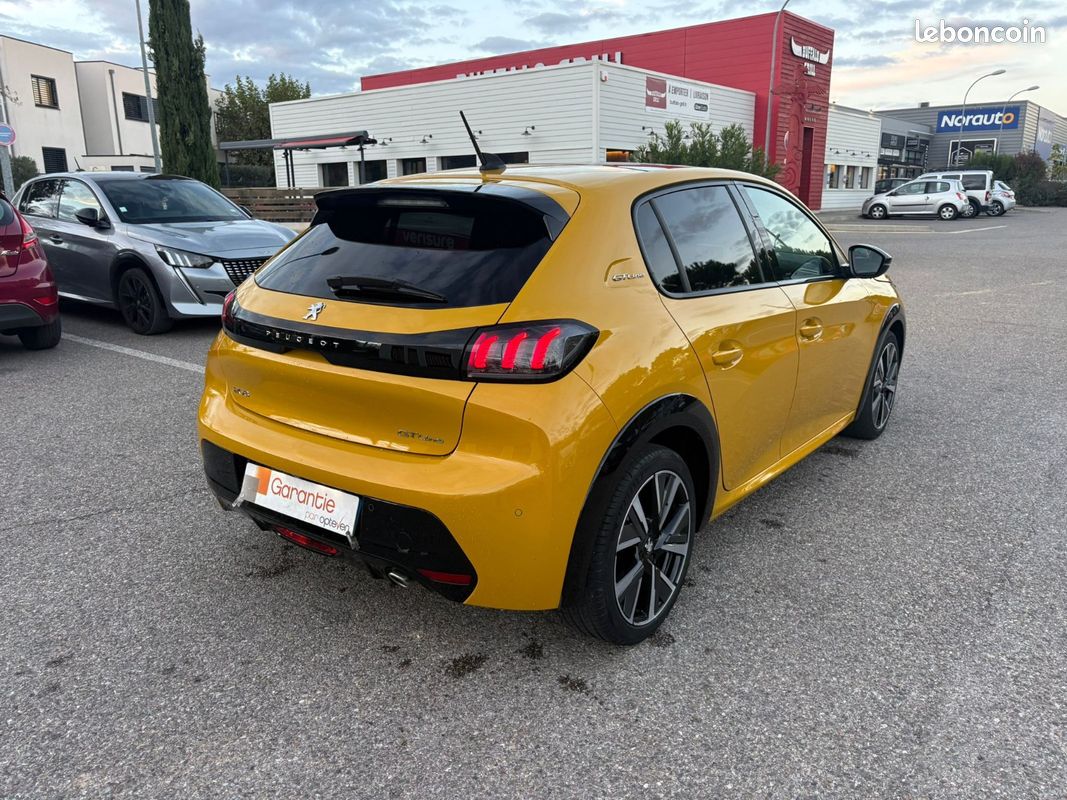 Peugeot 208 GT Line (image 11)