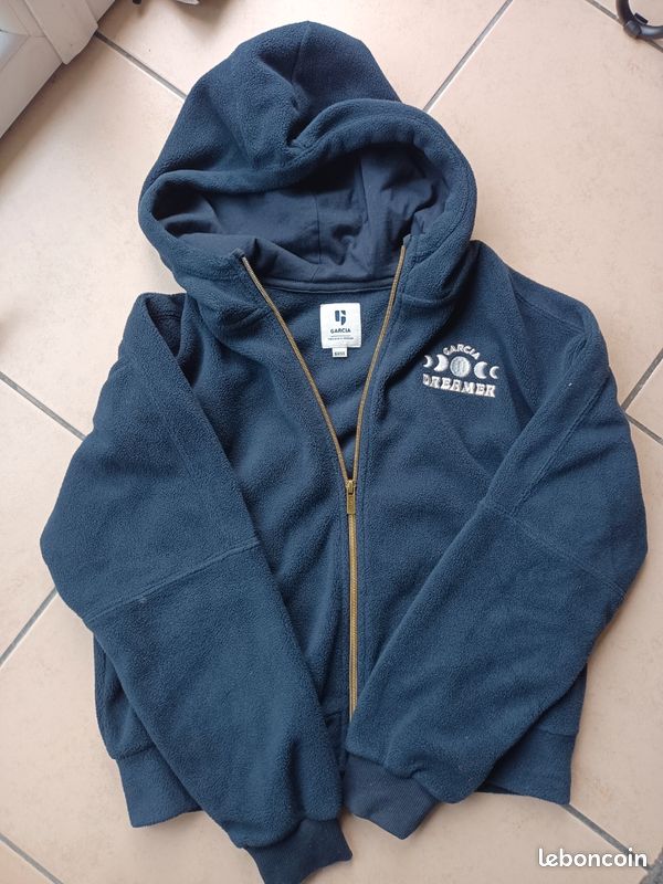 Veste a capuche (image 1)