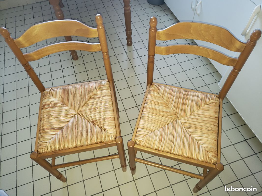 A vendre table de cuisine + chaises (image 3)