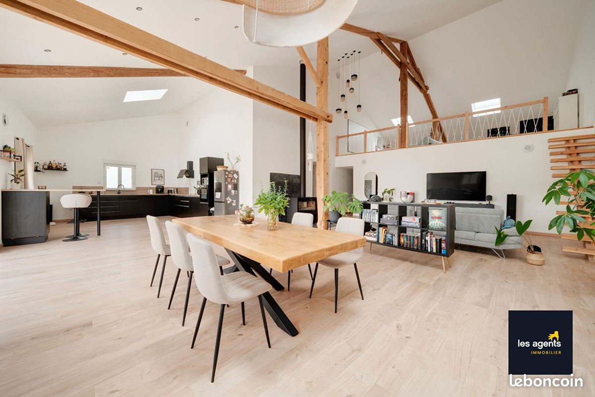 Maison 9 pièces 320 m² · à Germonville · 320 m² · 395 000 €