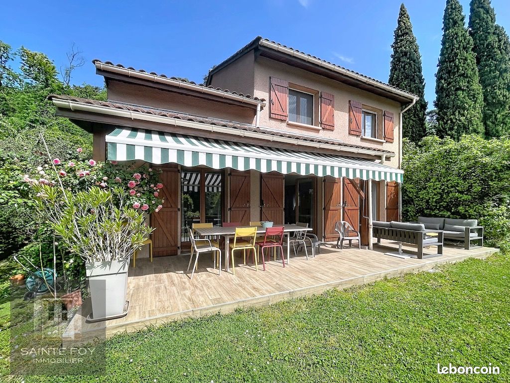 Maison 6 pièces 123 m² · à Écully · 123 m² · 749 000 €