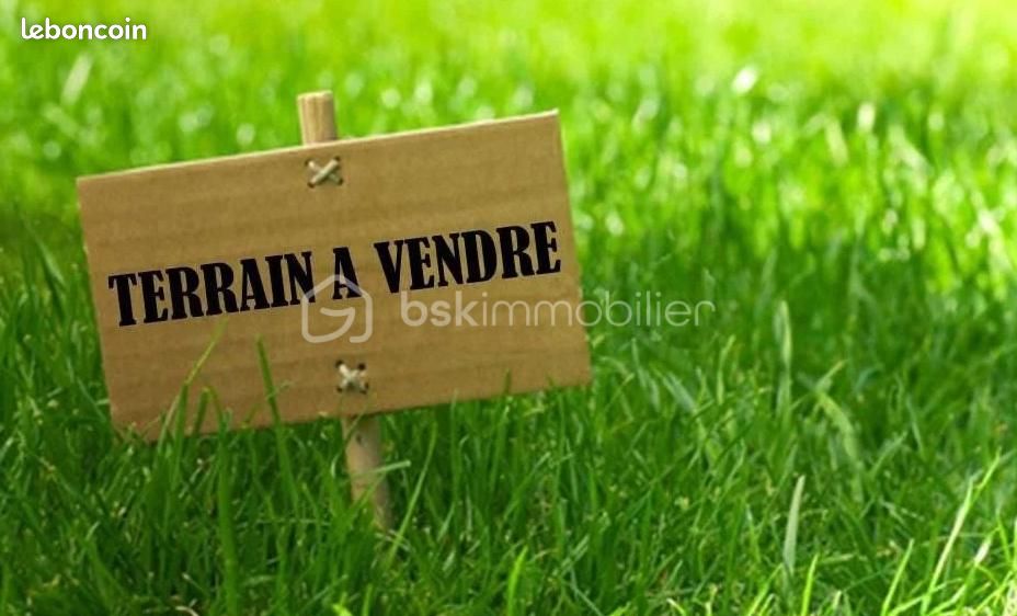Terrain 780 m² · à Nazelles-Négron · 40 000 €