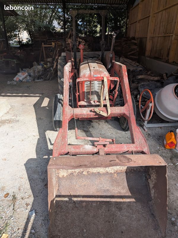 Tracteur Massey Ferguson 35 année 50 (image 2)