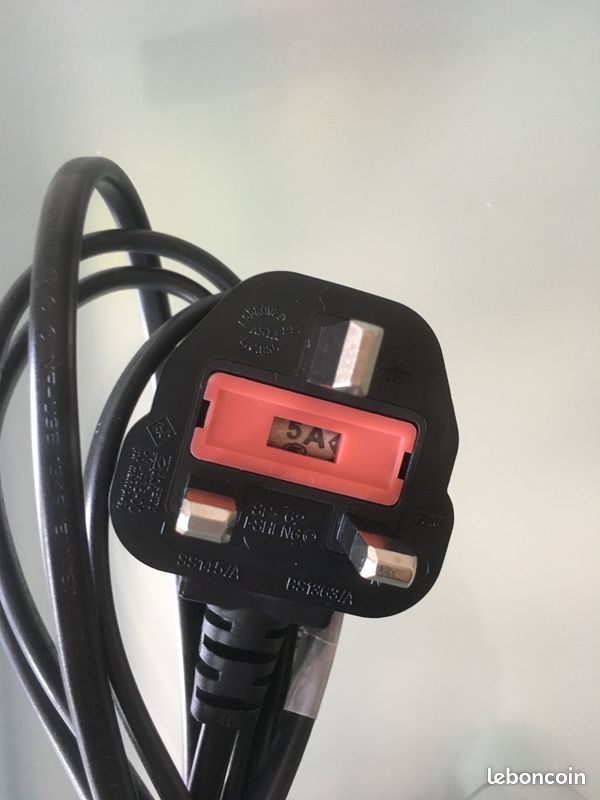 Cable d'alimentation avec prise anglaise (image 3)