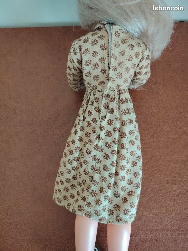Tenue Pour Poupée Bella Cathie - Manteau Et Chapeau Assorti (modèle Amboise), Occasion