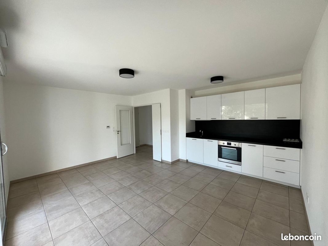 Appartement 2 pièces 43 m² · à Ferney-Voltaire · 43 m² · 1 065 €
