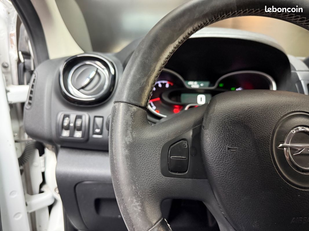 Opel vivaro vu fourgon 1.6 cdti bi-turbo 125 l1h1 ecoflex pack plus clim start-stop / gps / camera / mains-libre (image 25)