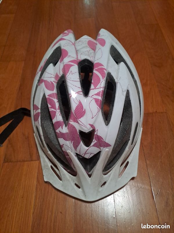Casque avec des motifs violet de vélo pour enfant (image 1)