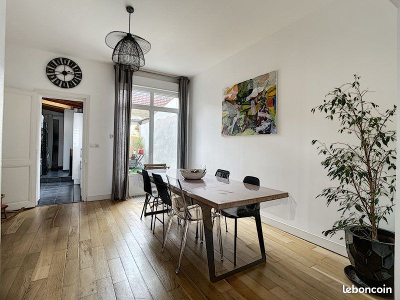 Maison 4 pièces 100 m² · à La Rochelle · 100 m² · 1 600 €/mois