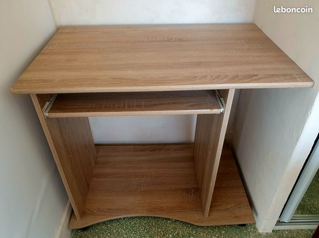 Bureau (image 1)