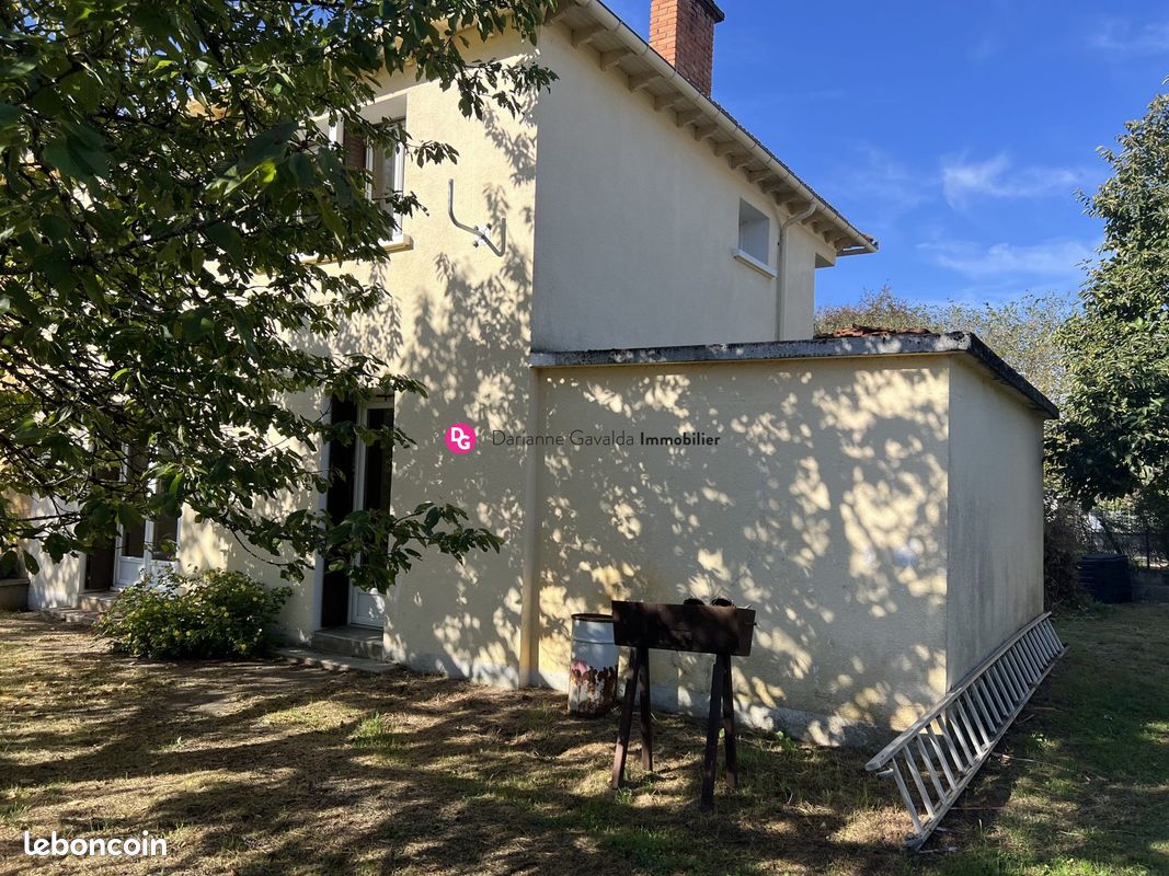 Maison 4 pièces 82 m² · à Livinhac-le-Haut · 82 m² · 87 200 €