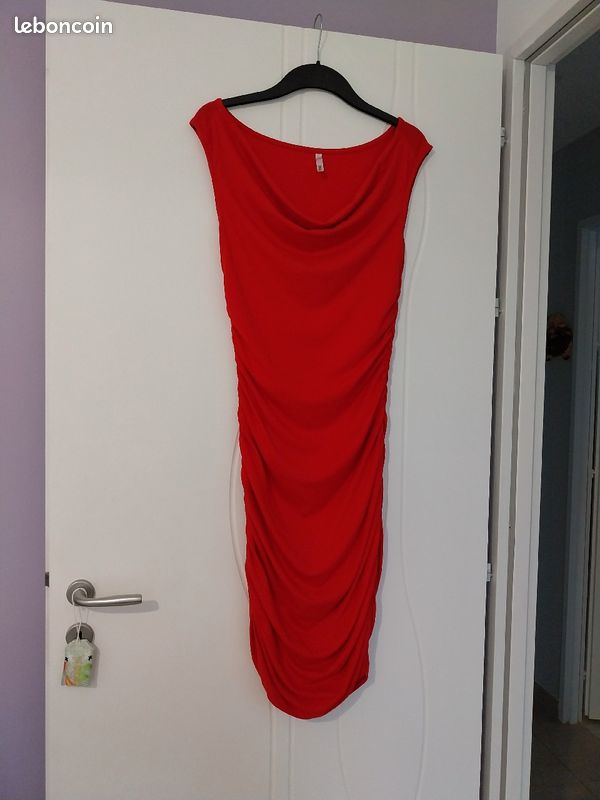 Robe fourreau taille M (image 1)