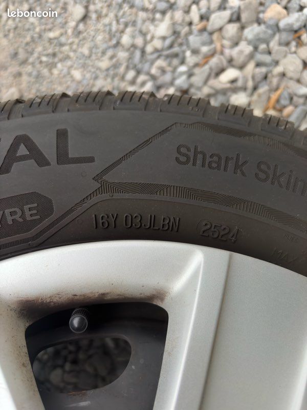 4 roues completes avec jantes 175/70 R14 (image 3)