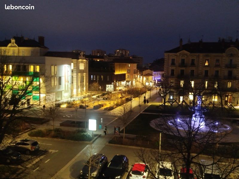Appartement 2 pièces 60 m² · à Bourg-en-Bresse · 60 m² · 880 €