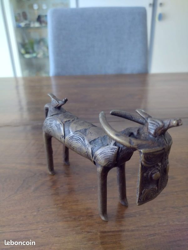 Bronze art Africain Buffle aux oiseaux (image 4)