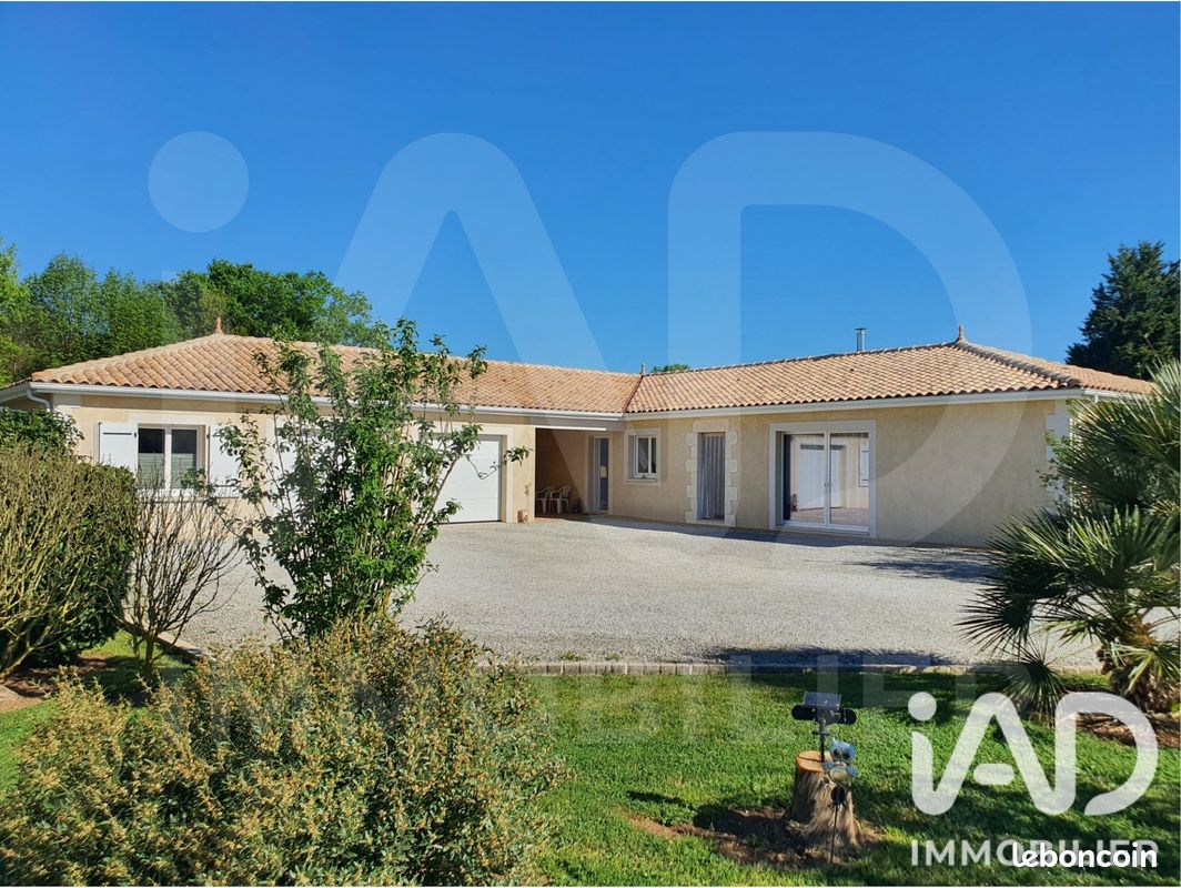 Maison 4 pièces 151 m² · à Vitrac-Saint-Vincent · 151 m² · 265 800 €