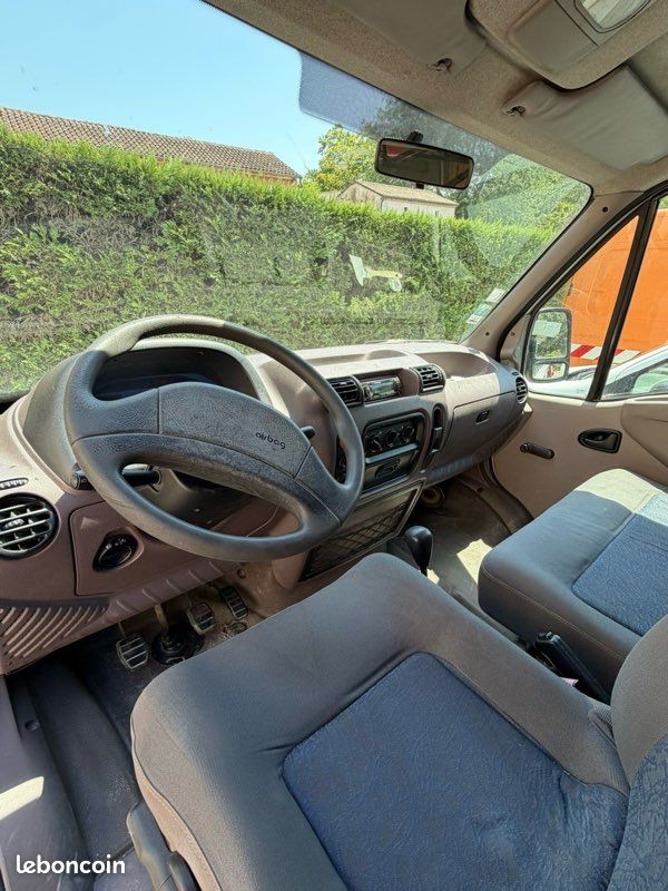Renault master (image 2)