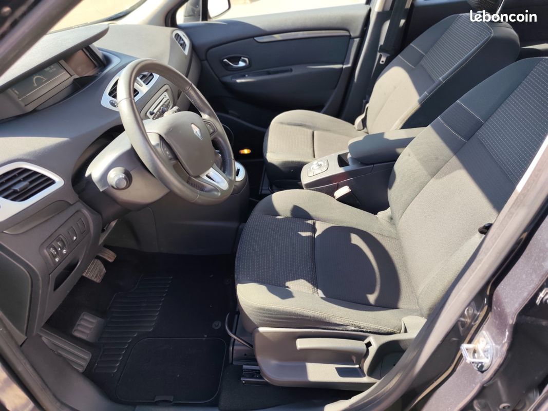 Renault SCENIC III DCI 110 FAP ECO2 DYNAMIQUE EURO 5 EDC ✅️ Révisé / Boite Automatique / Freins Avant et Arrière neufs / 4 pneus neufs / Garantie✅️ (image 7)
