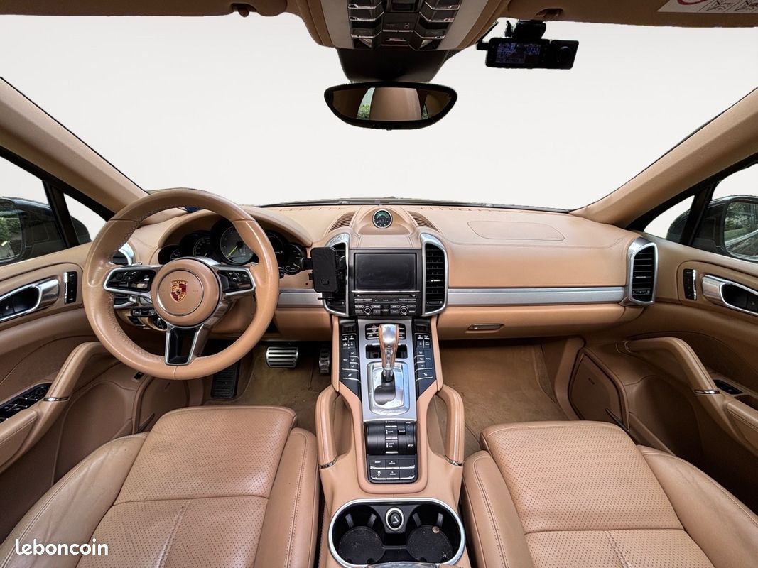 PORSCHE CAYENNE 3.0 V6 416 ch S E-Hybrid Tiptronic A + Entretien PORSCHE (image 3)