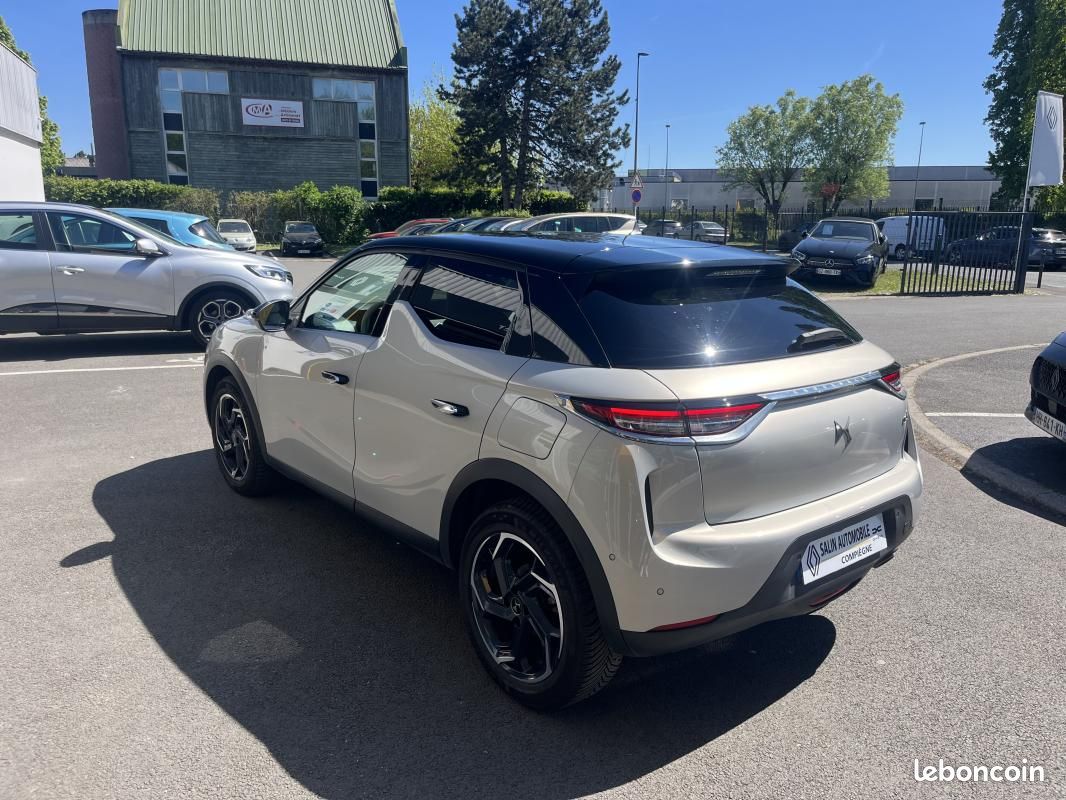 DS 3 Crossback DS3 BLUEHDI 130 RIVOLI AUTOMATIQUE (image 4)