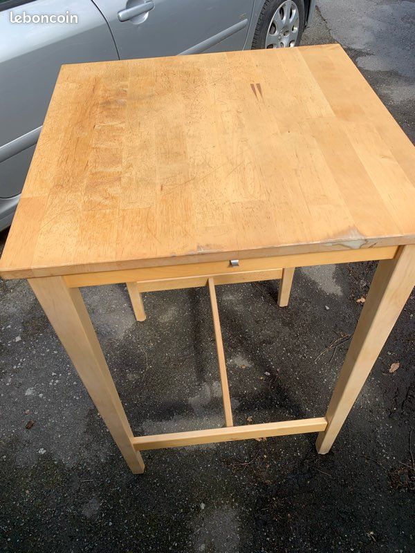 Table haute plus fauteuils (image 1)